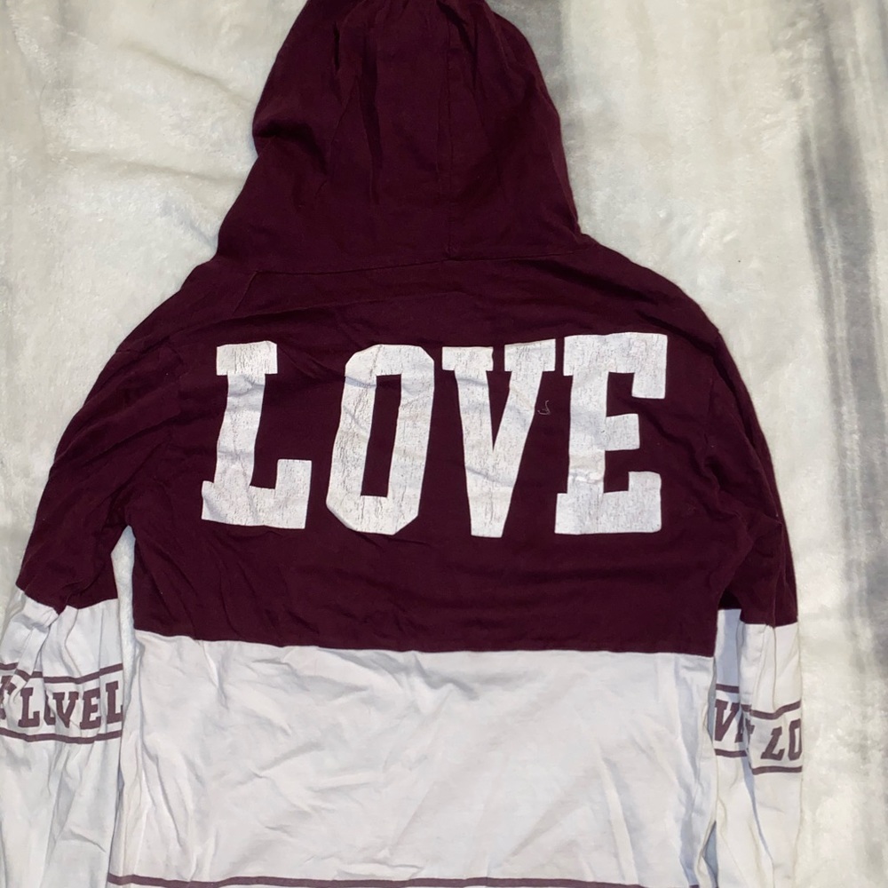 Hooded long sleeve shirt